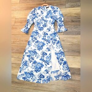O.P.T Elegant Blue Floral Maxi Dress Size Small